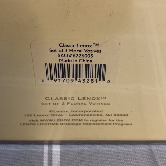 NIB Classic Lenox set of 3 Floral Votives w/ candles - Picture 2 of 10